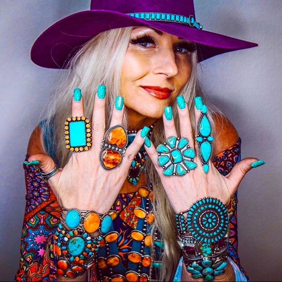 Jewelry - 6 piece Pendant Mystery Box